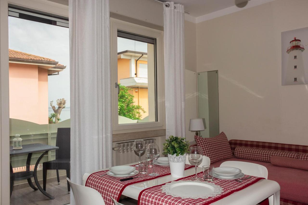 Monica Appartamenti Sirmione Exterior foto