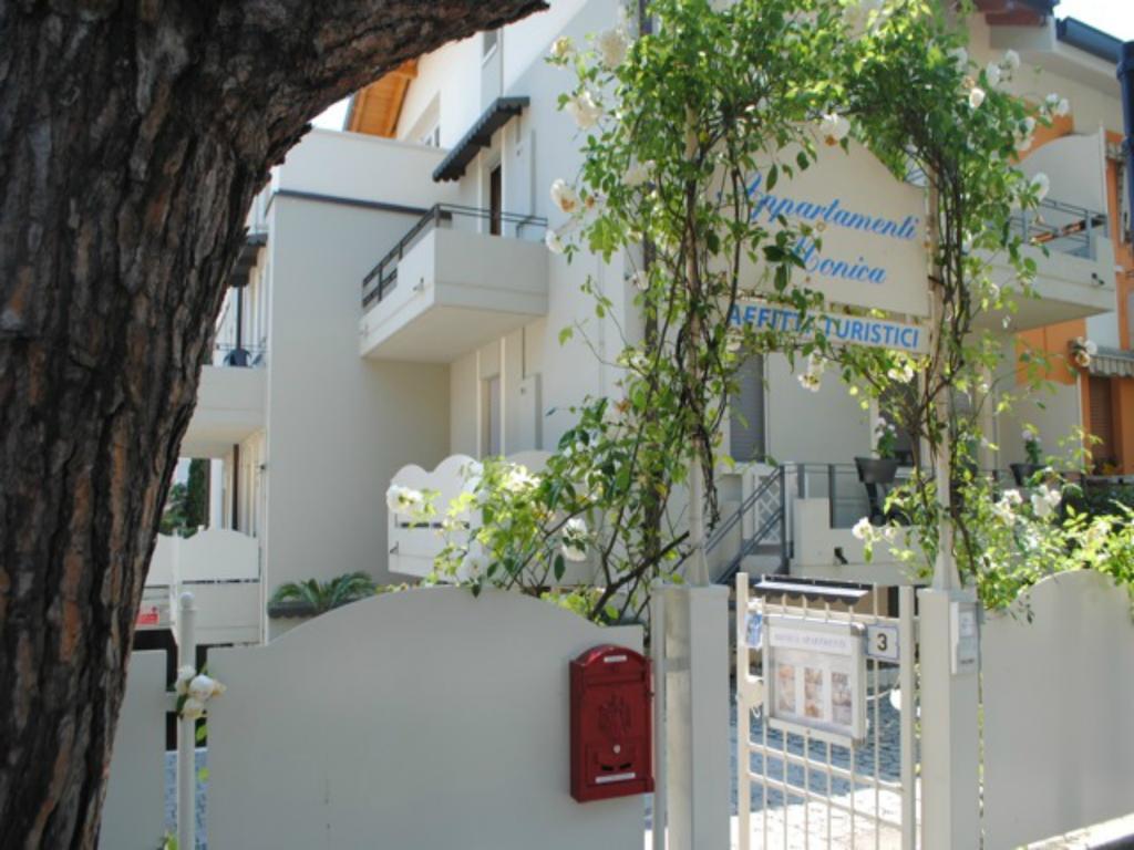 Monica Appartamenti Sirmione Exterior foto
