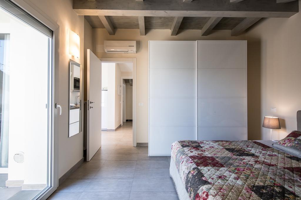 Monica Appartamenti Sirmione Exterior foto